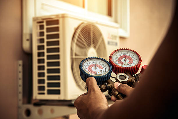 Professional Hvac technician working in Woodward, IA